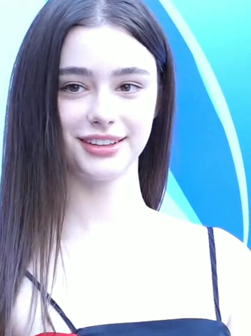 @Chloe