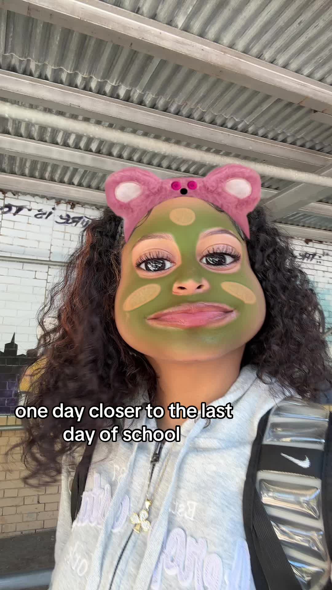 @nicole
