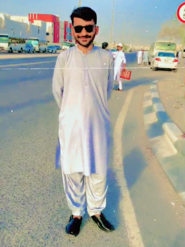 @Muzammil SarDar 🇶🇦 🇵🇰