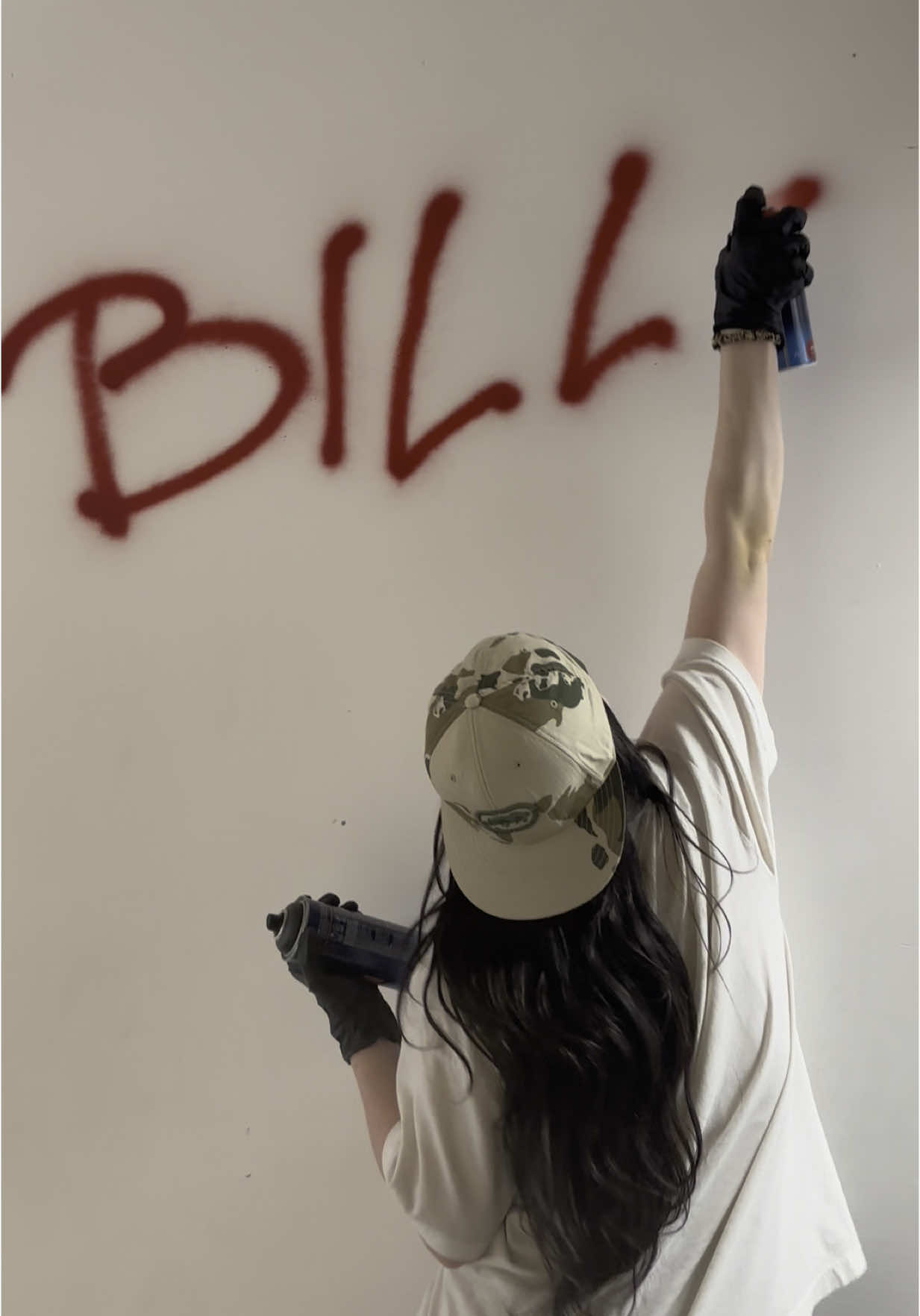 @BILLIE EILISH