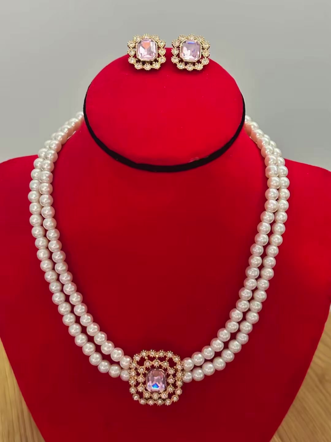 @Lavish Jewellery
