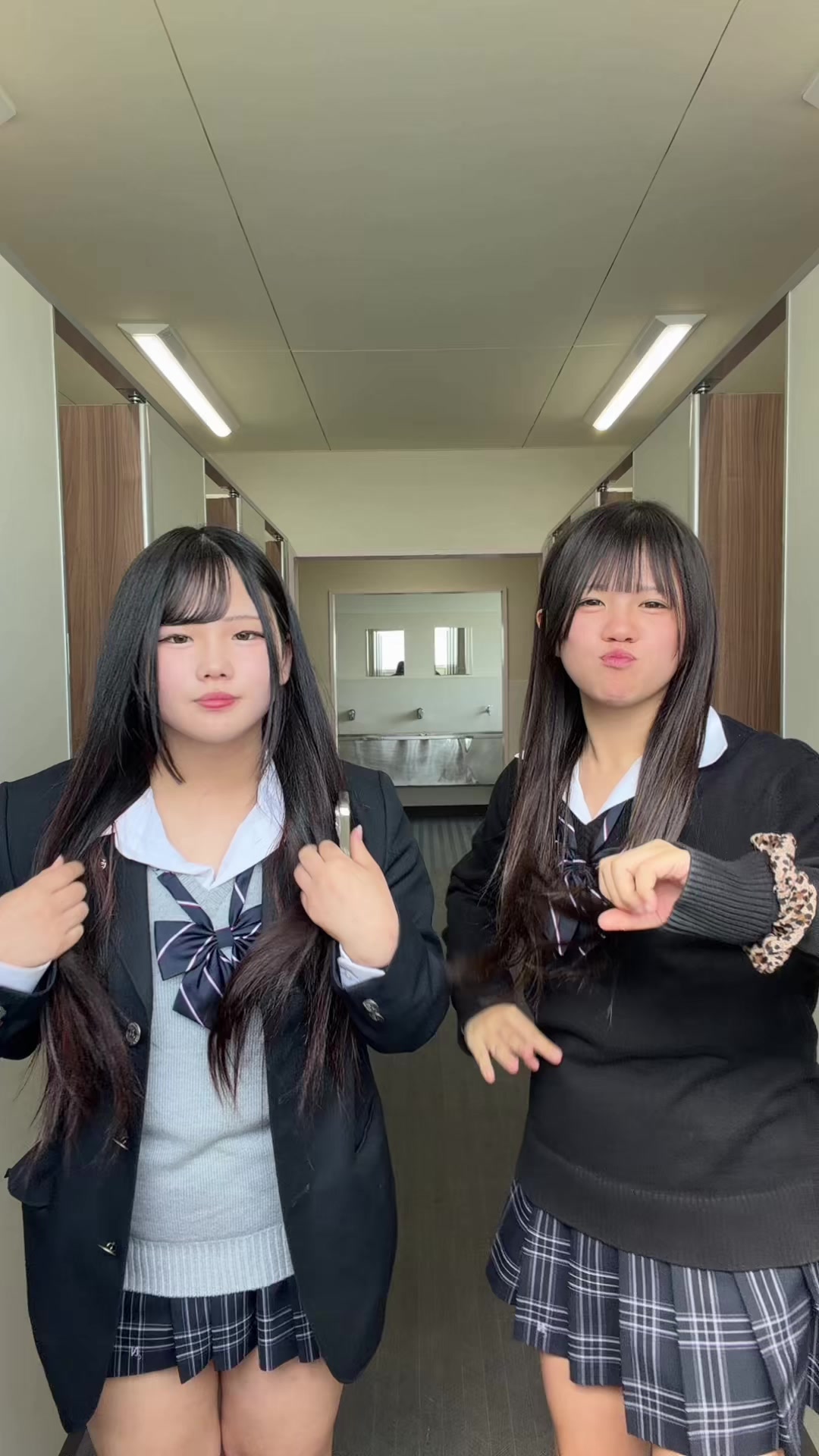 @アヤ