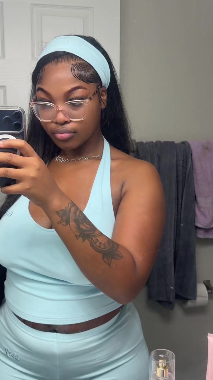 @🥶Shonti🥰