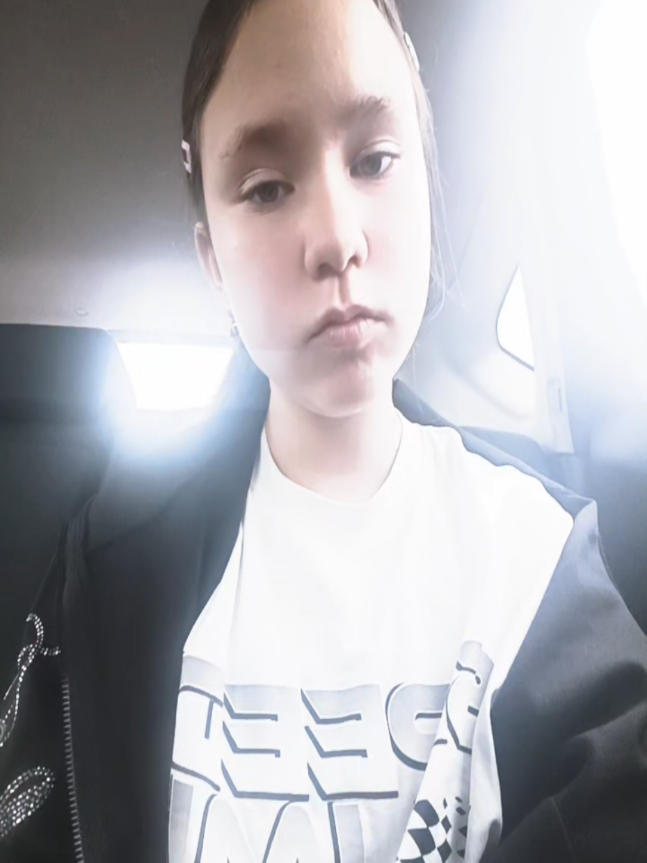 @𝐀𝐫𝐢𝐬𝐡𝐚🥀