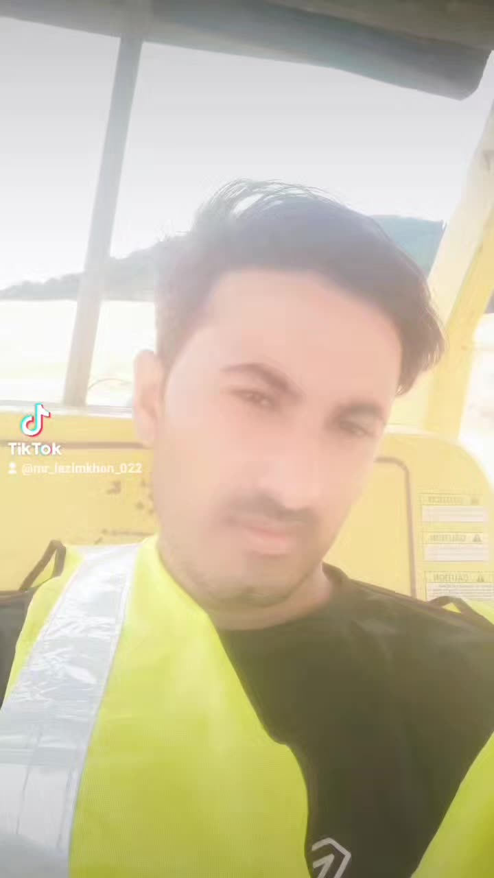 @ꪑ᥅_Ɩąʑıɱ_ƙɧąŋ🇵🇰✈️🇲🇾