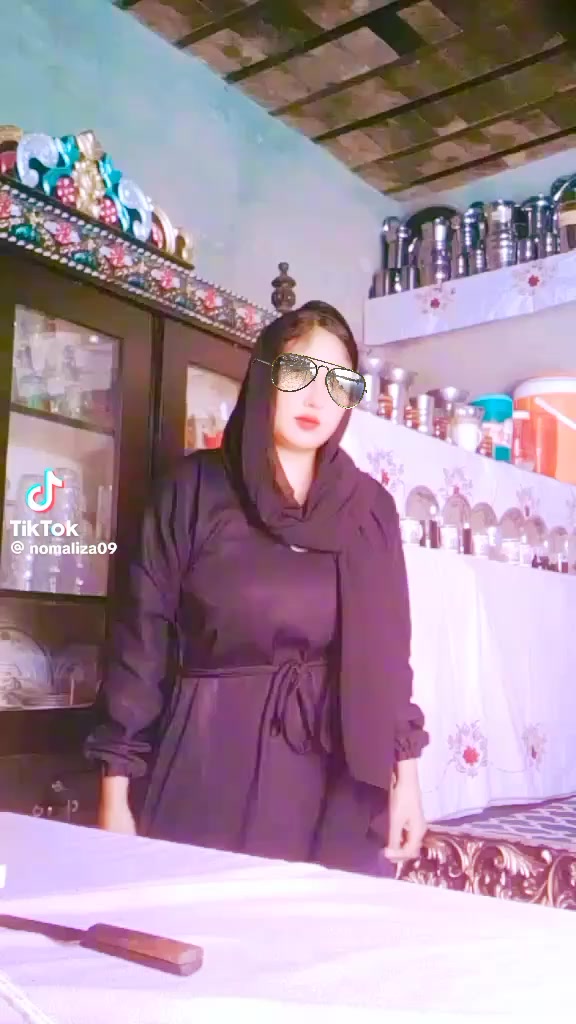 @Yasmeen hujra 👑🥰