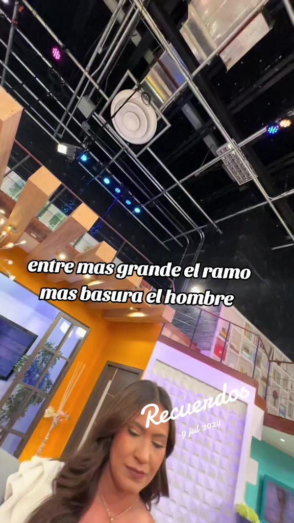 @Alejandra Rubio💄🎤