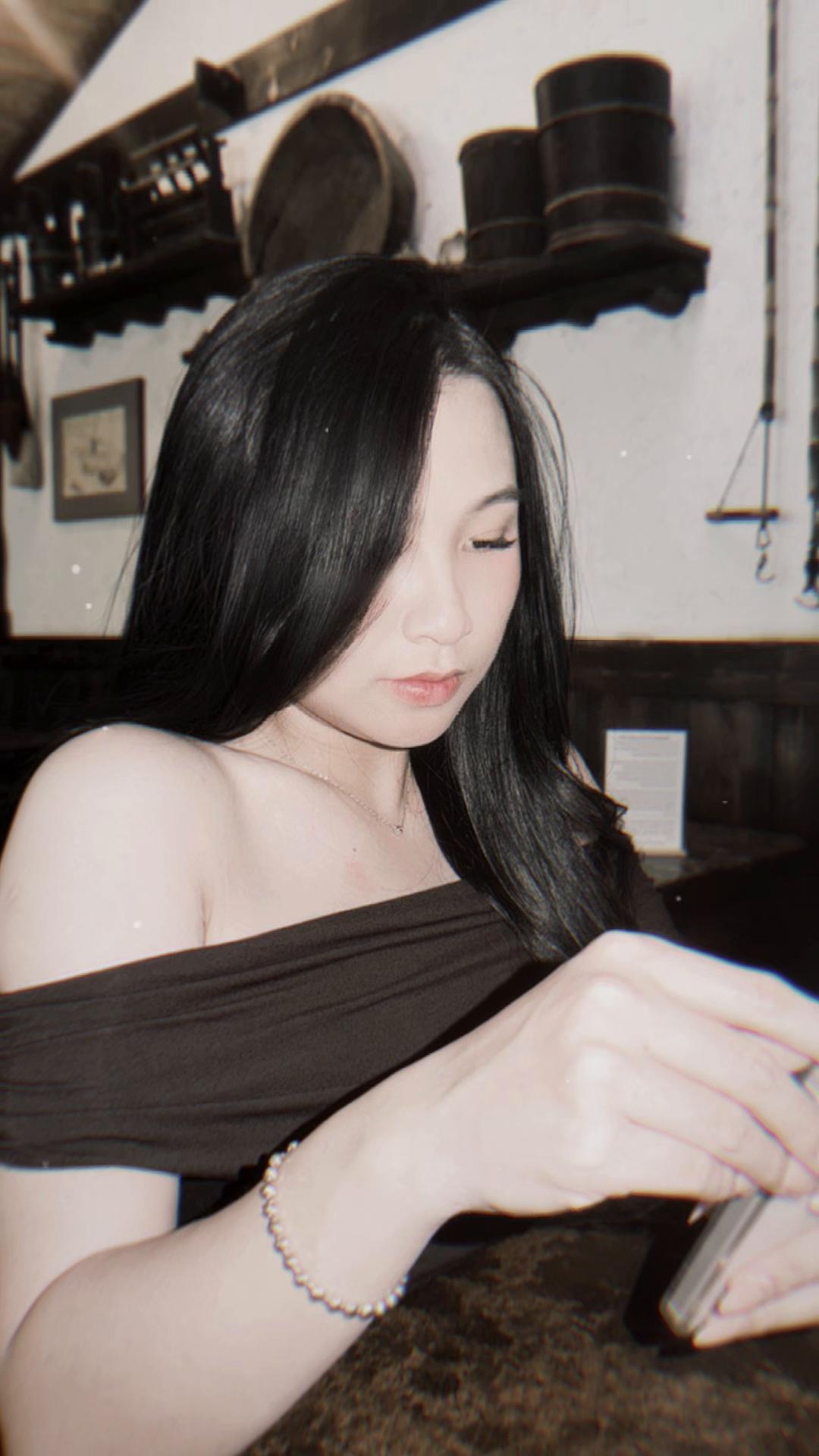 @𝚟𝚢