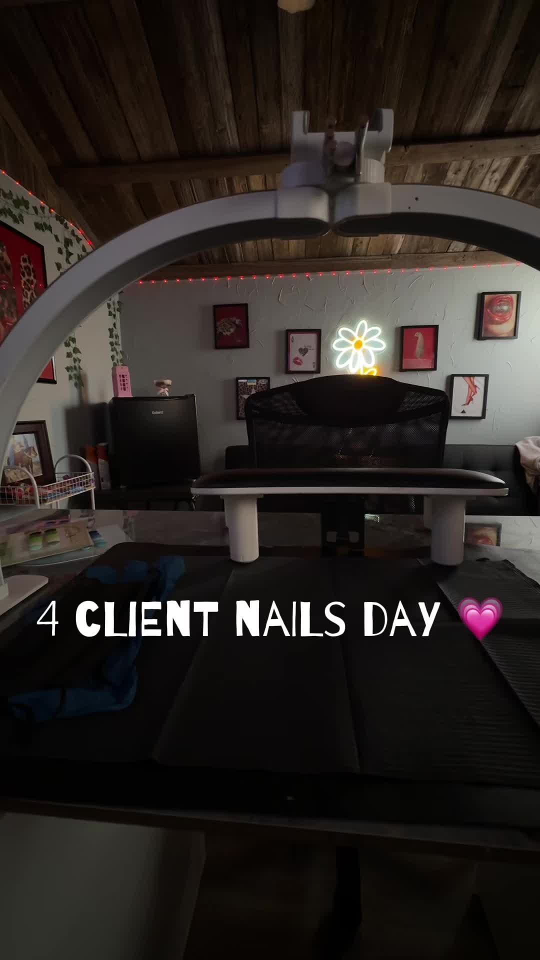 @DAISY/Amarillo nail tech