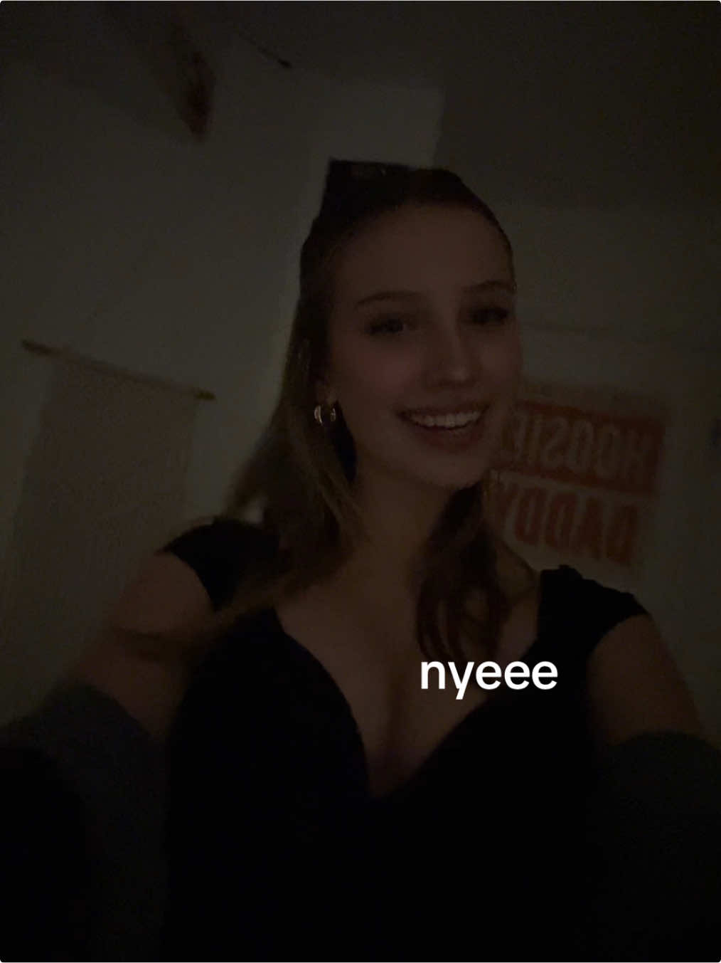 @bella