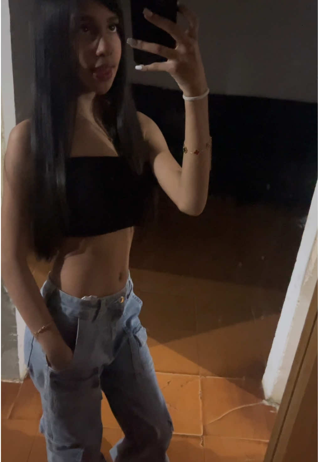 @𝓐𝓷𝓪