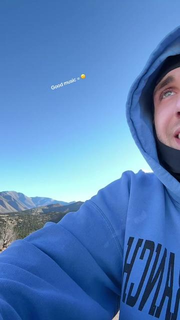 @justarandomwhiteguy