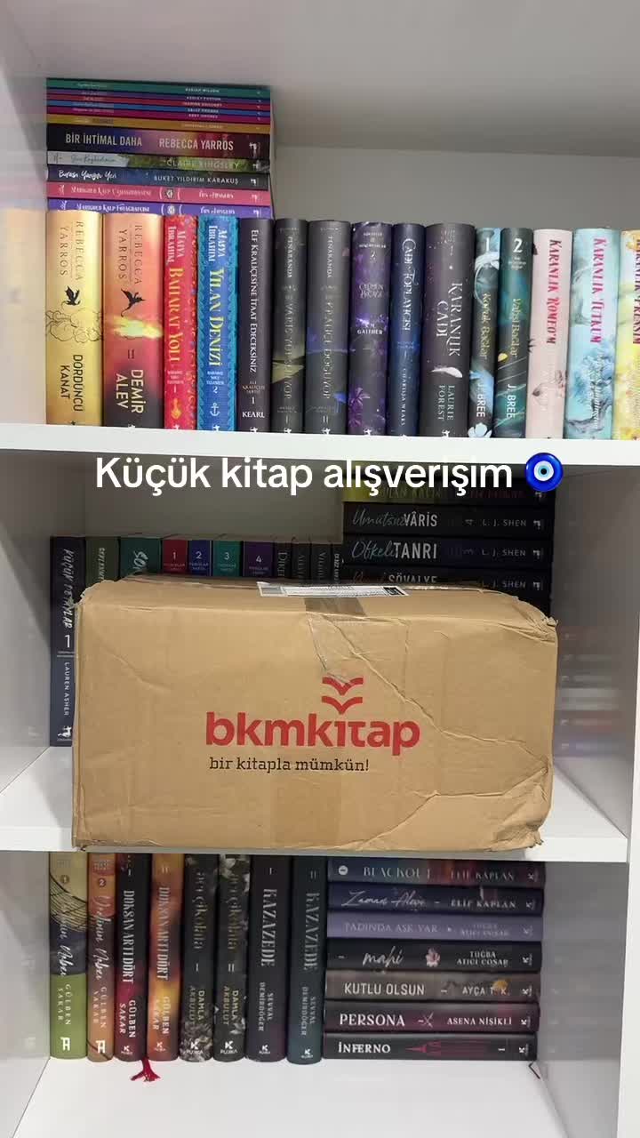 @laviniaabookss