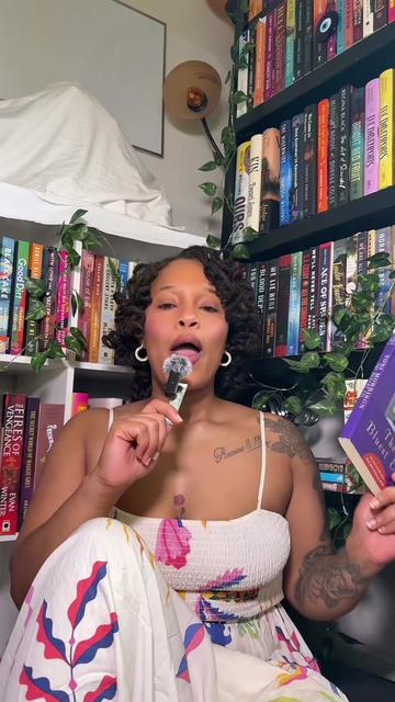 @Nique's Novels📚🦋