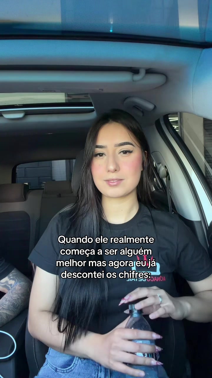 @Camilly Vitoria