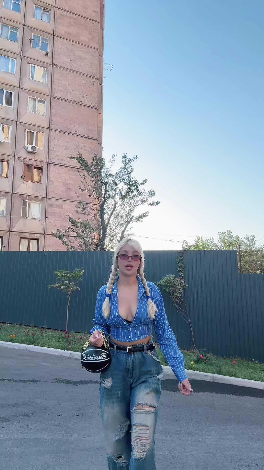 @Arianaranjbr