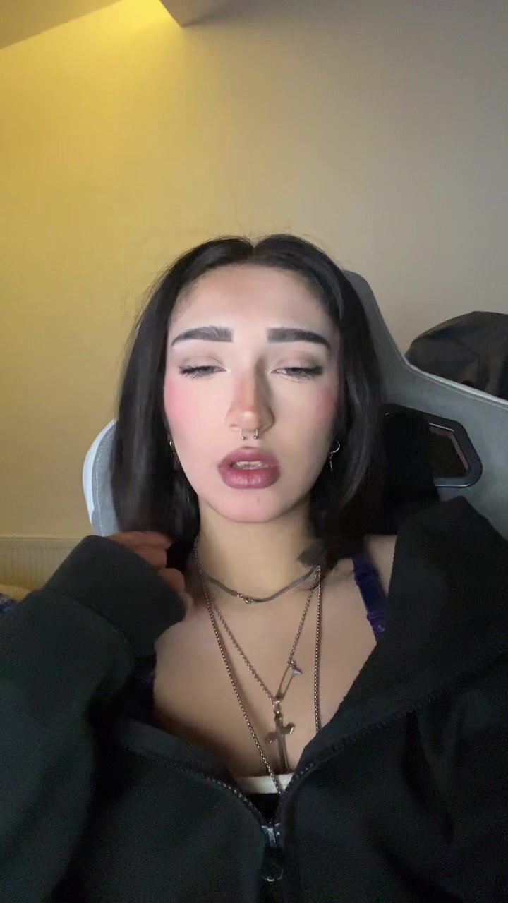 @Yasmine