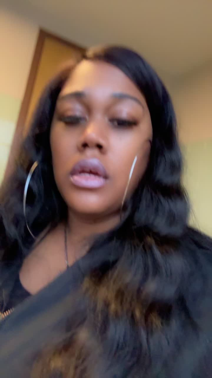 @The_Real_Lo