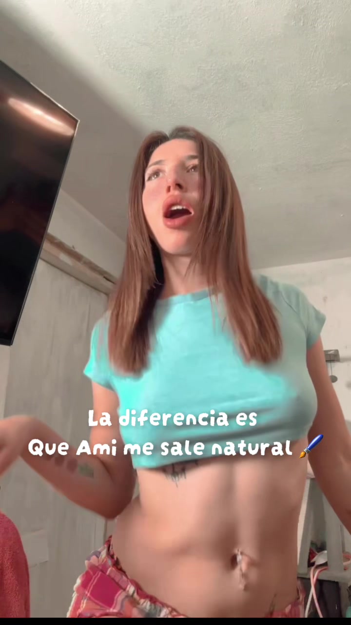 @NAOMI 🍒