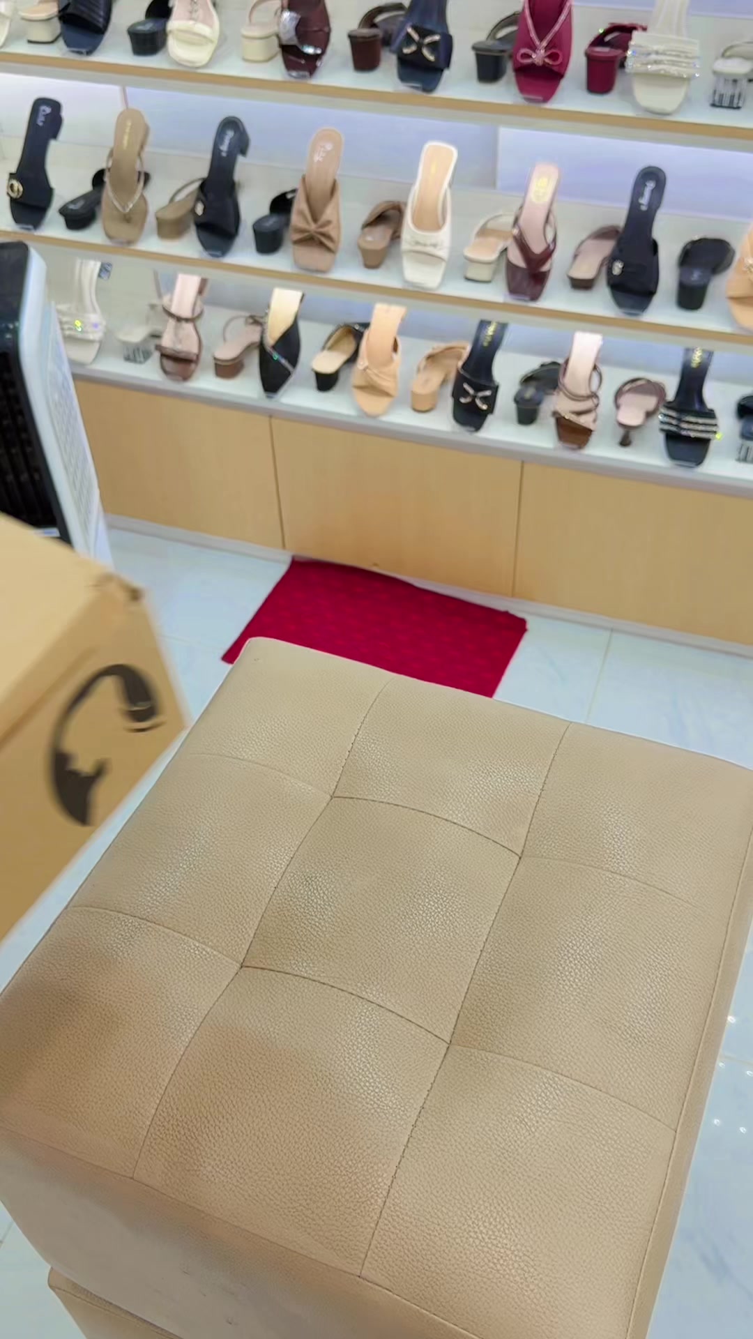 @Cherry Shoe Store