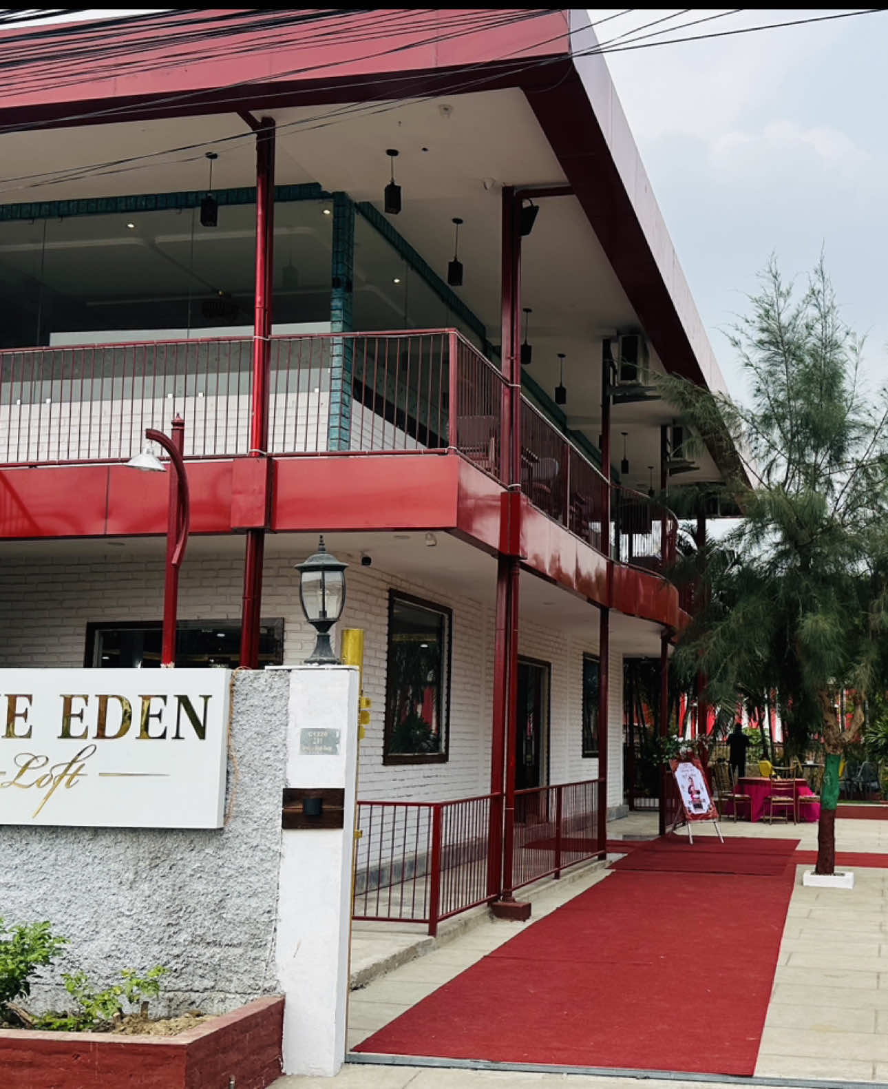 @theedenloft