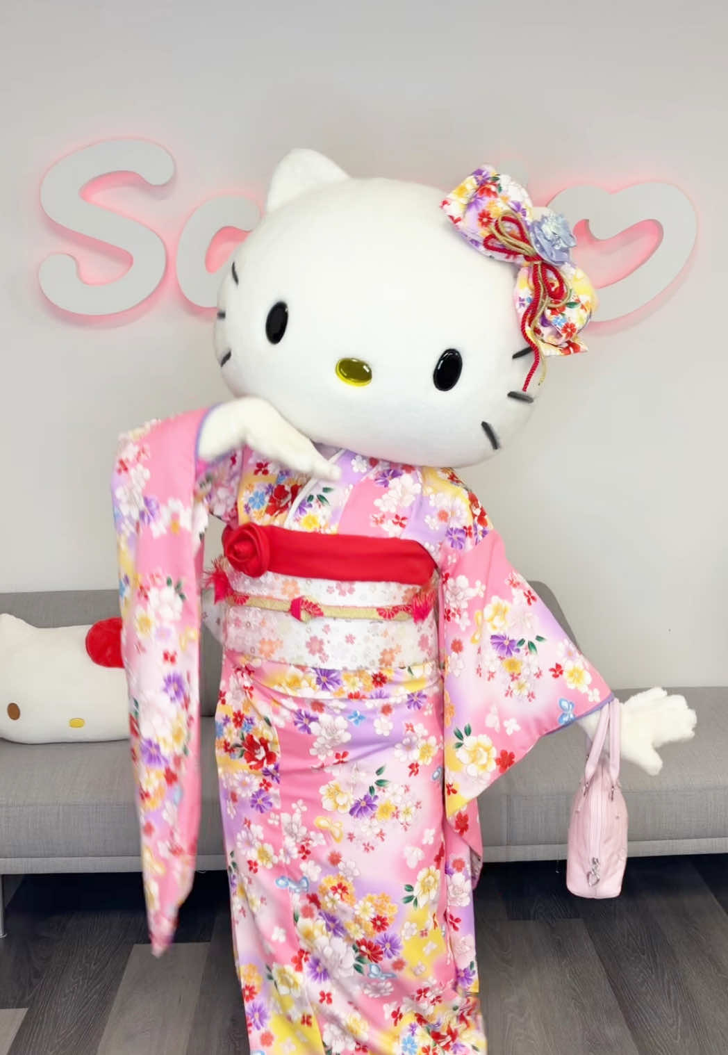@hellokitty