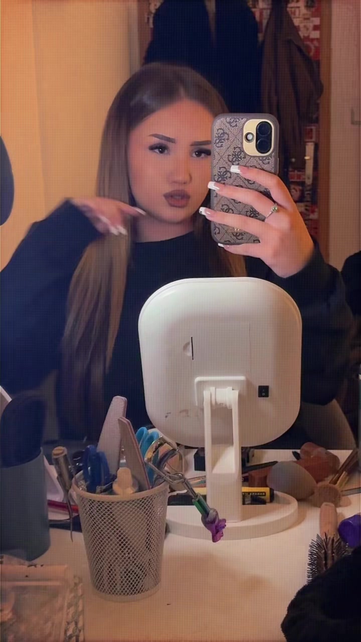 @𝐿𝒱