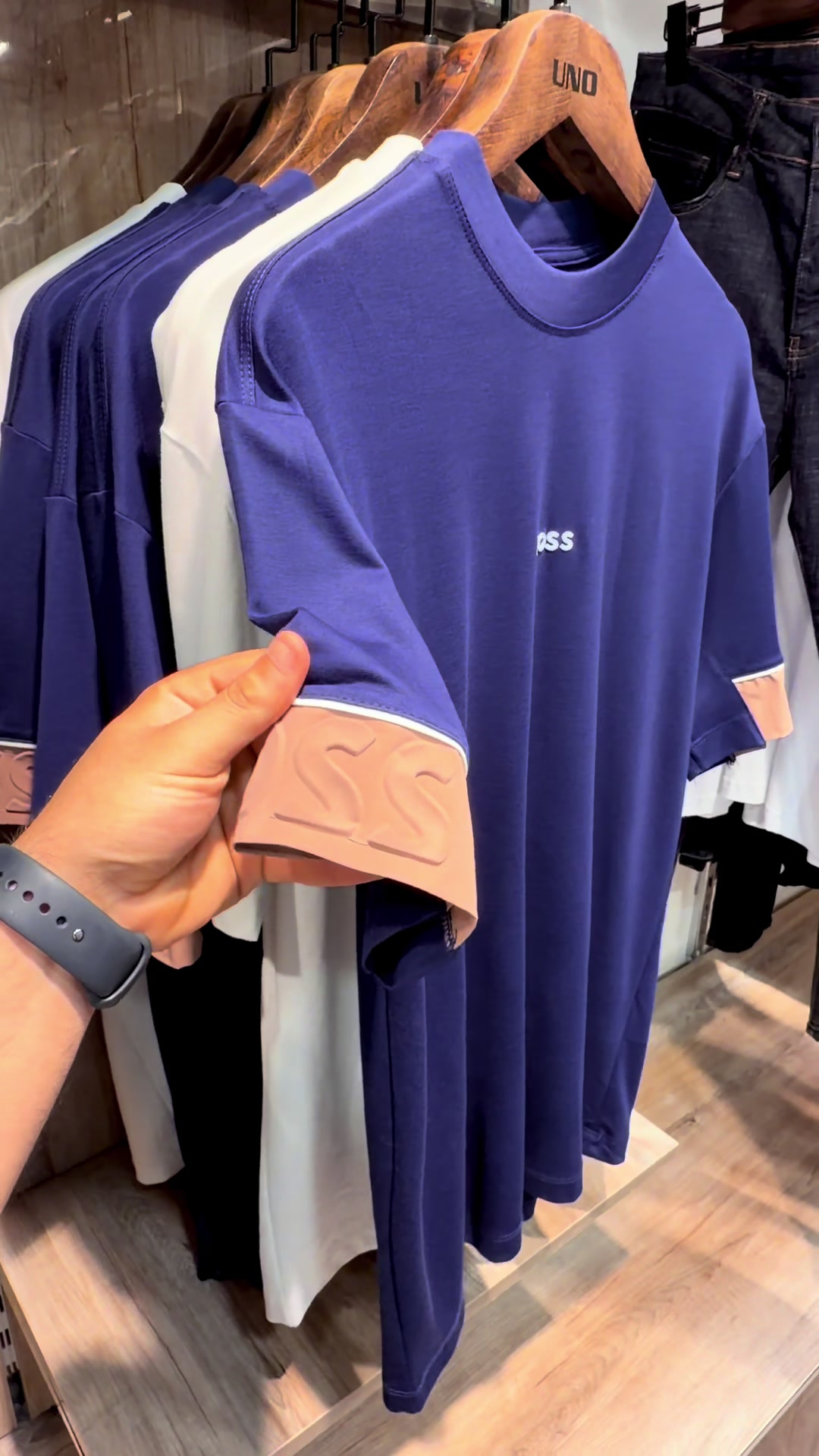 @UNO أونو للملابس الرجاليه