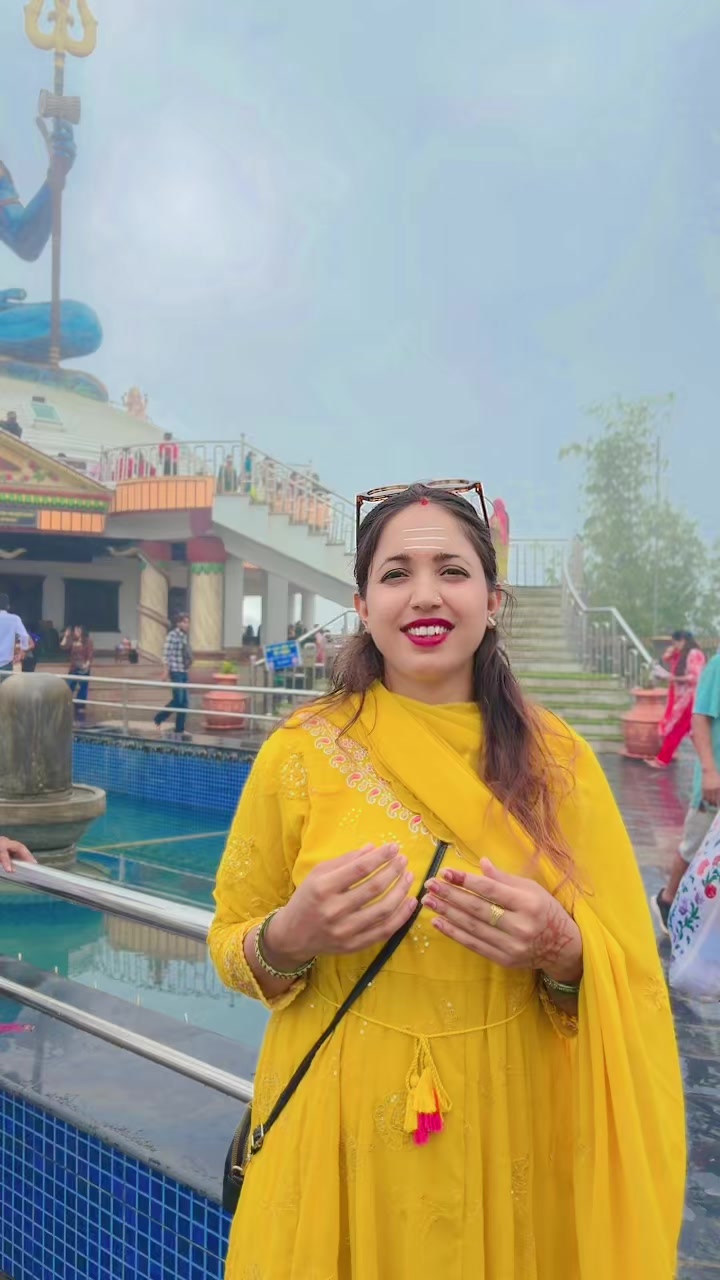@♐️Yashoda 🕉️🫰🏻