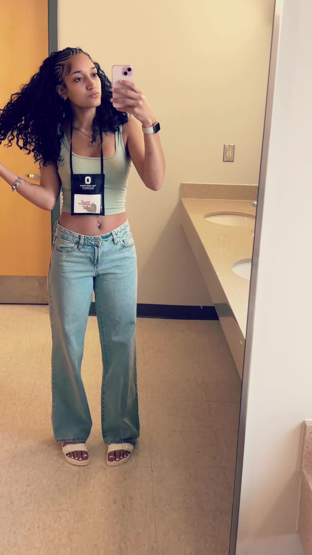 @Adrianna🌸