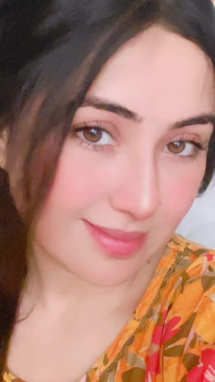 @Zarqa Khan