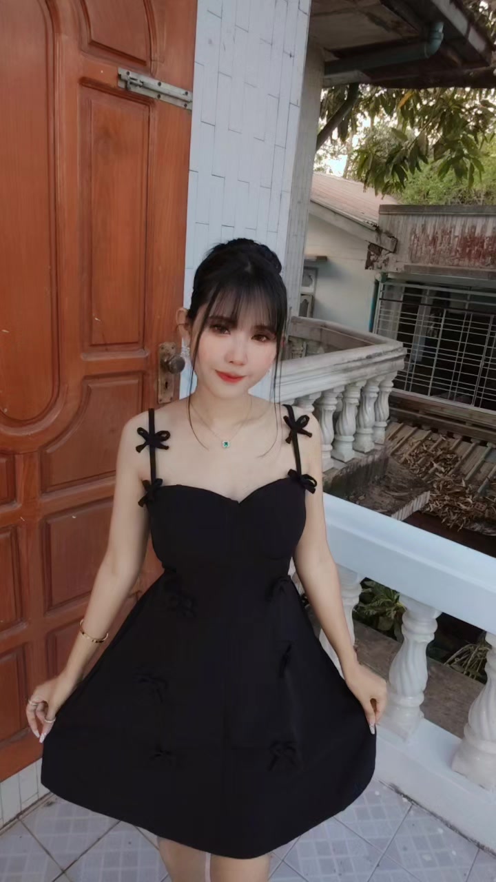 @Hnin Htet Aung