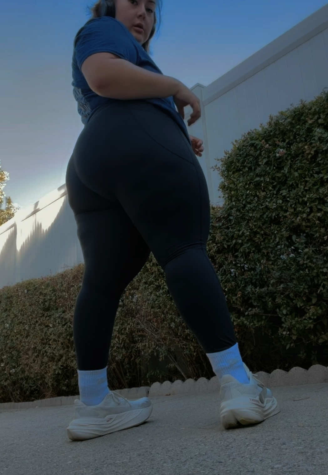 @LaReinaAsh