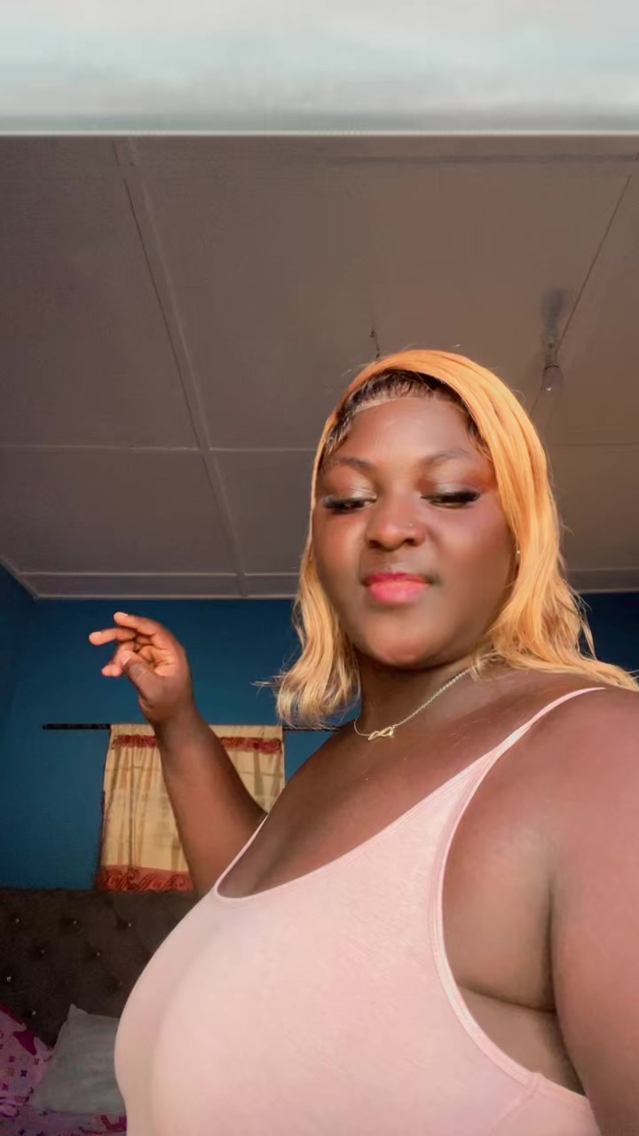 @OHEEMA JENNY 👑🥰