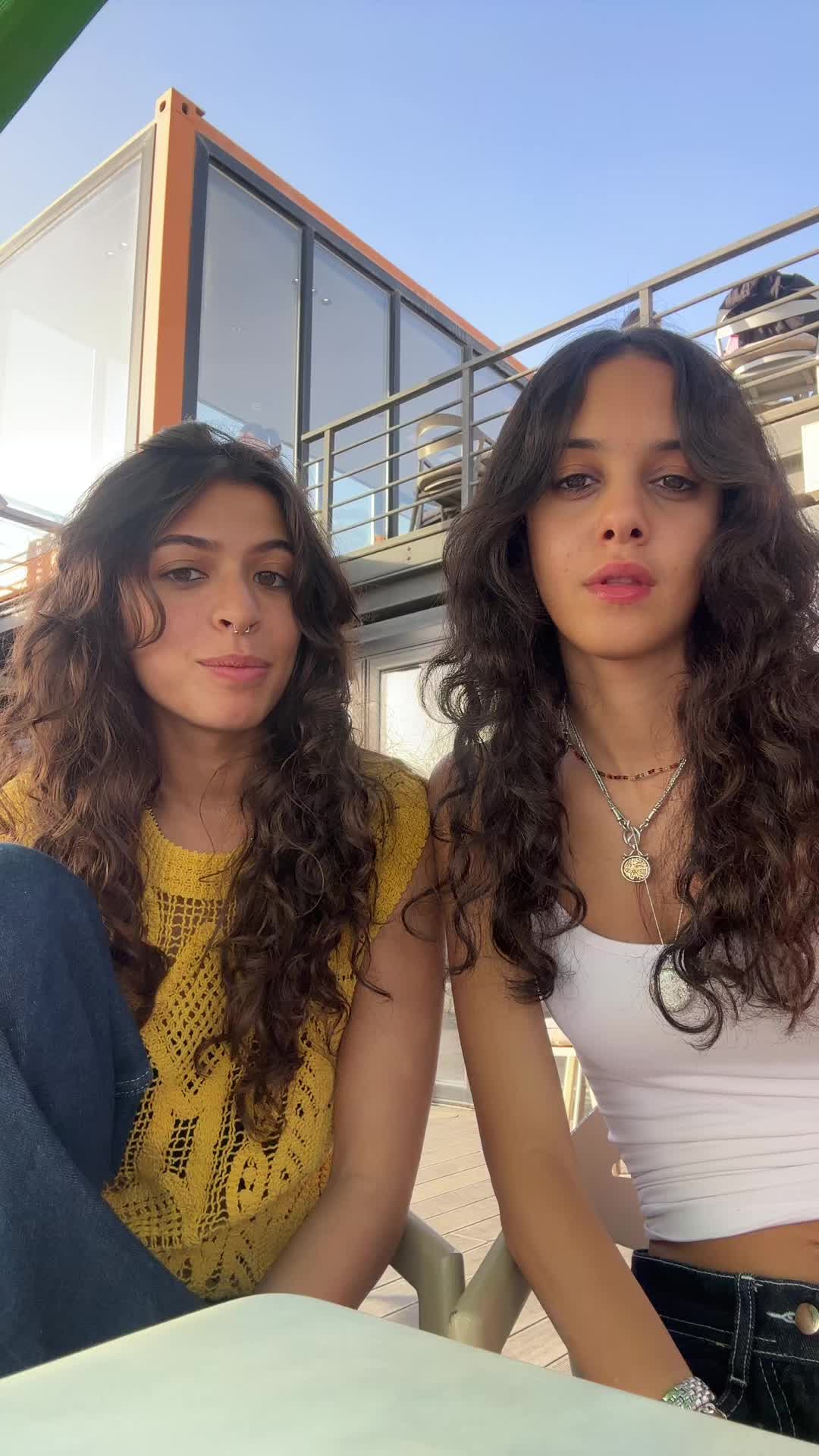 @Hania