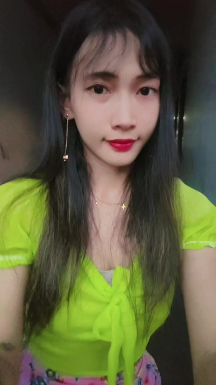 @🌿Kay Thi Khaing🌿(ဖြူးသူလေး)