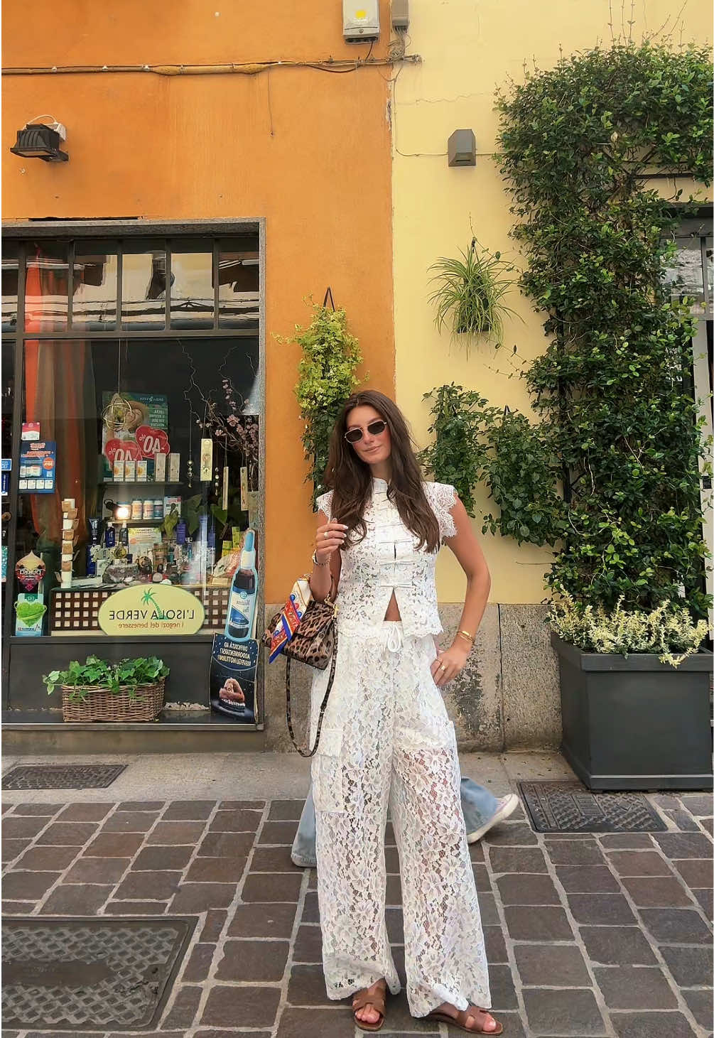 @Isabella