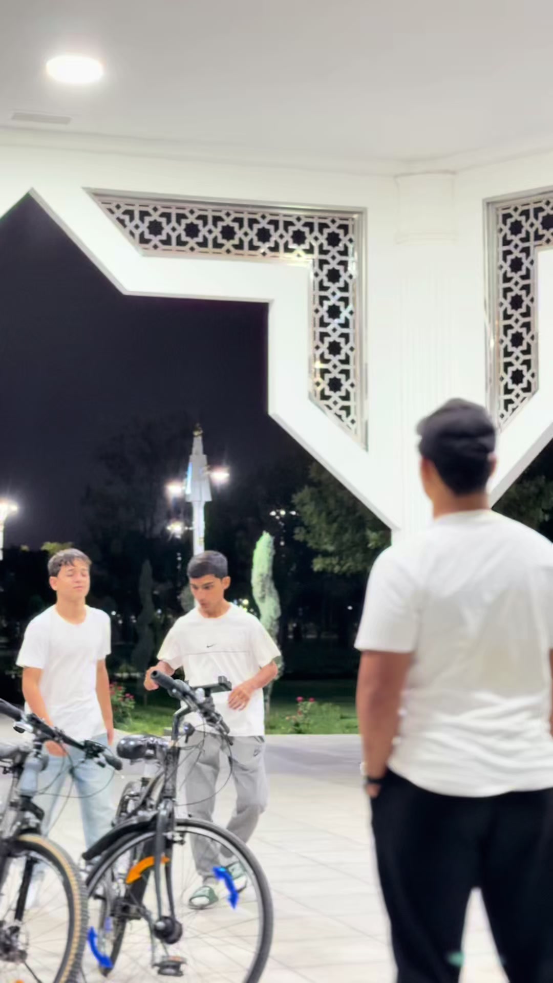 @𝐀𝐥𝐢𝐬𝐱𝐤𝐚_𝐕𝐢𝐧𝐞𝐬