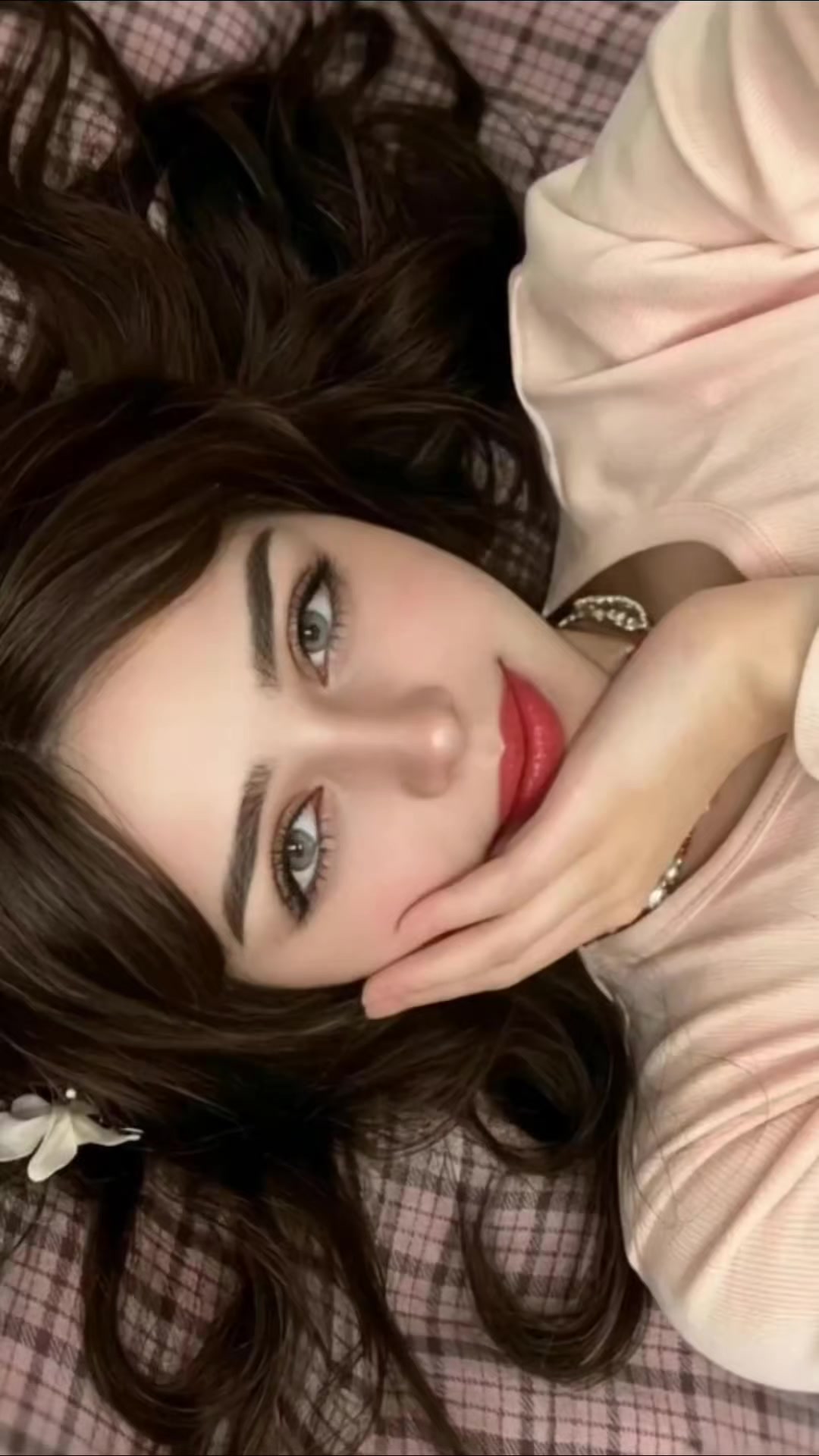 @من جهات اتصالك