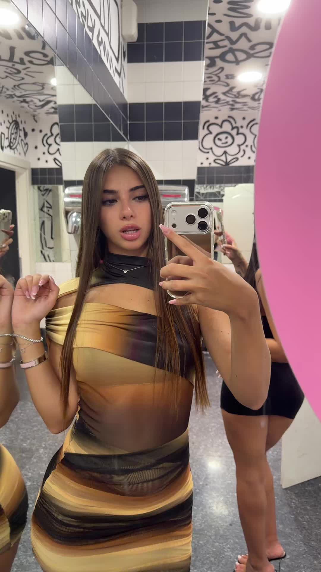 @laviniacamillo