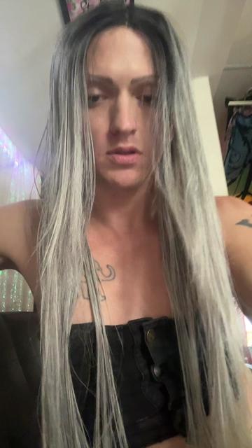 @itstinamonroe