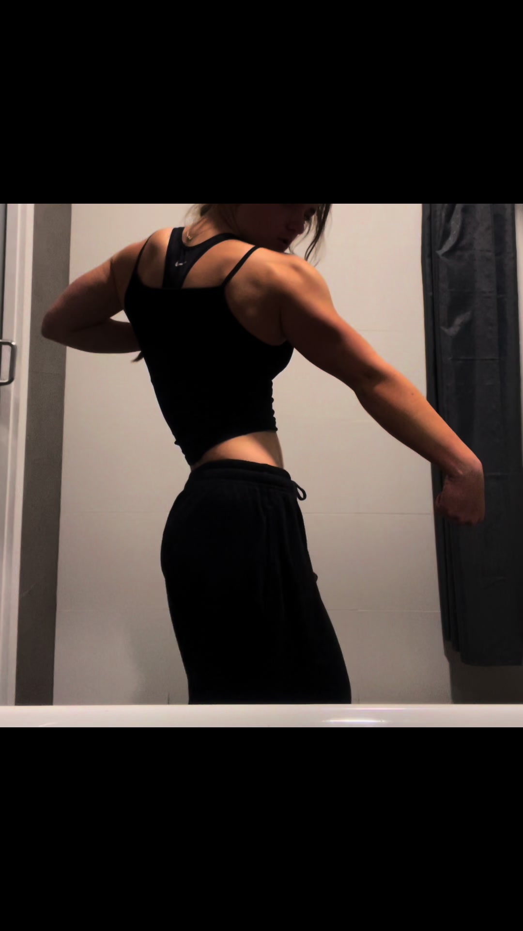 @sophievk_