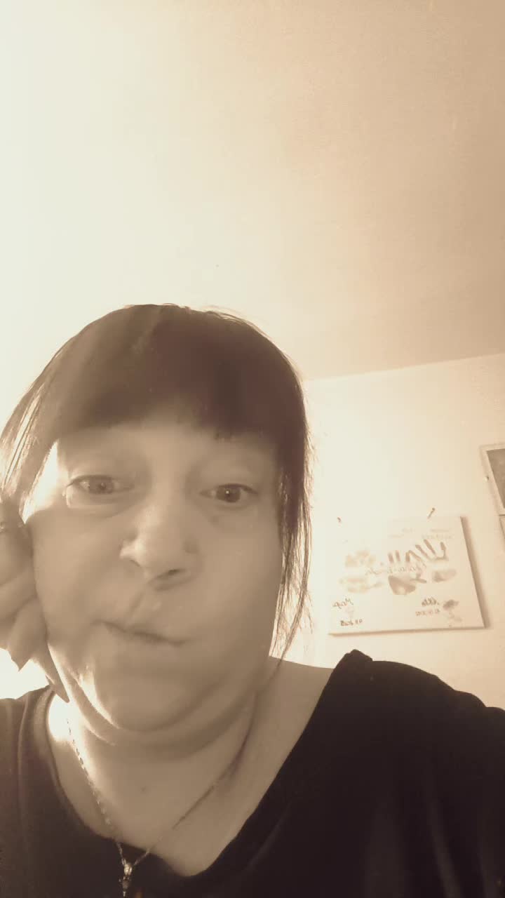 @✨𝓒𝓮𝓷𝓮𝓻𝓮 𝓭𝓲 𝓛𝓾𝓬𝓮 ✨