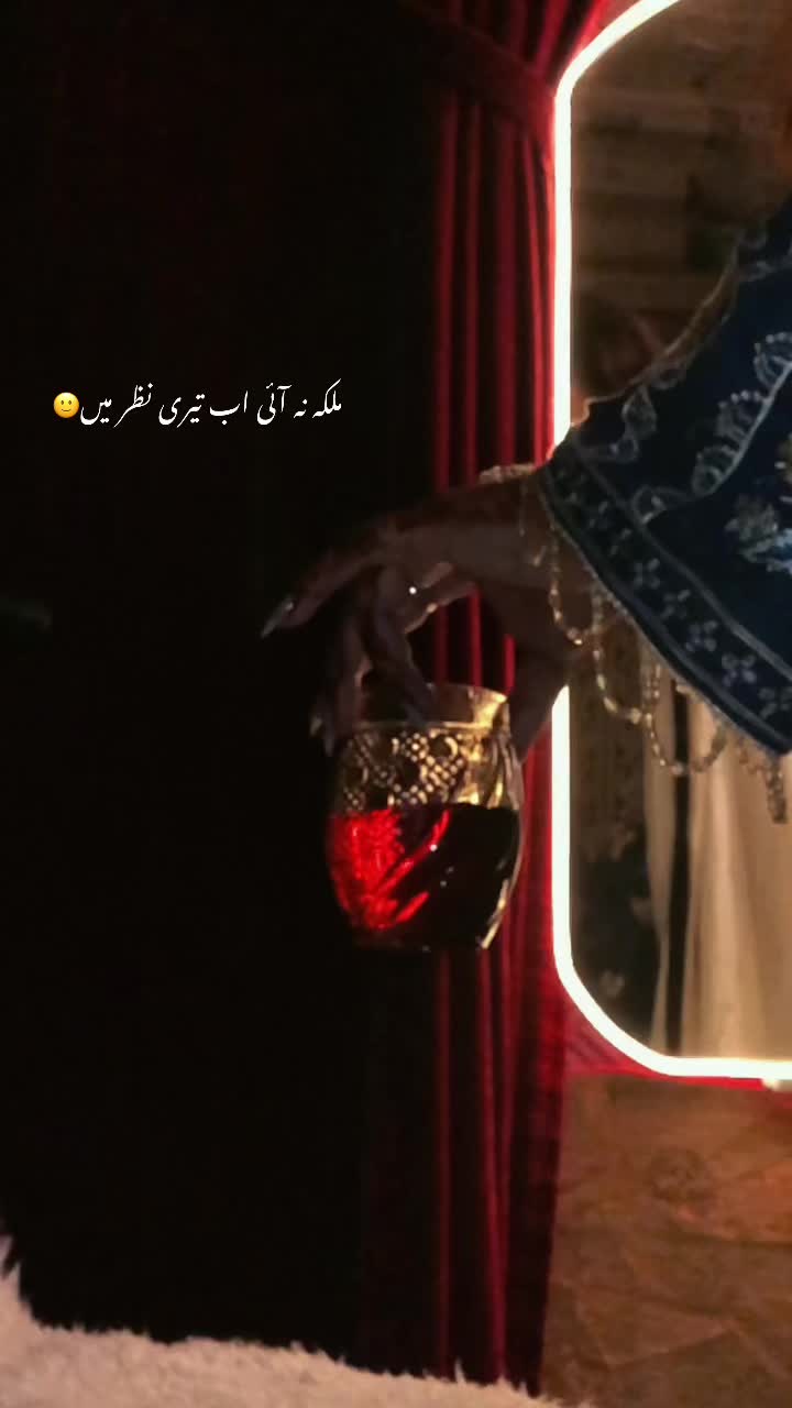 @𓆩ملکہ𓆪👑