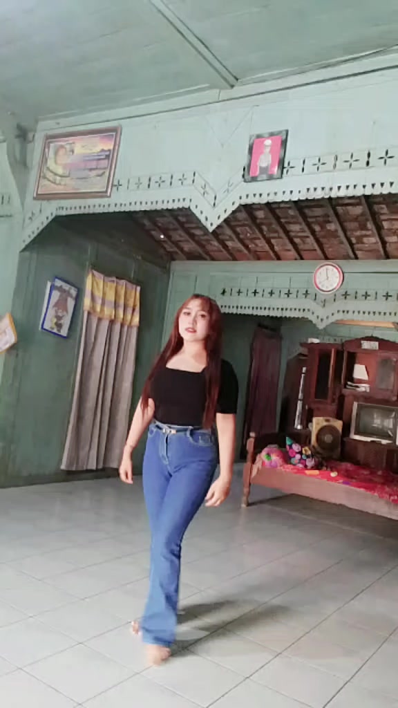 @lia_angela