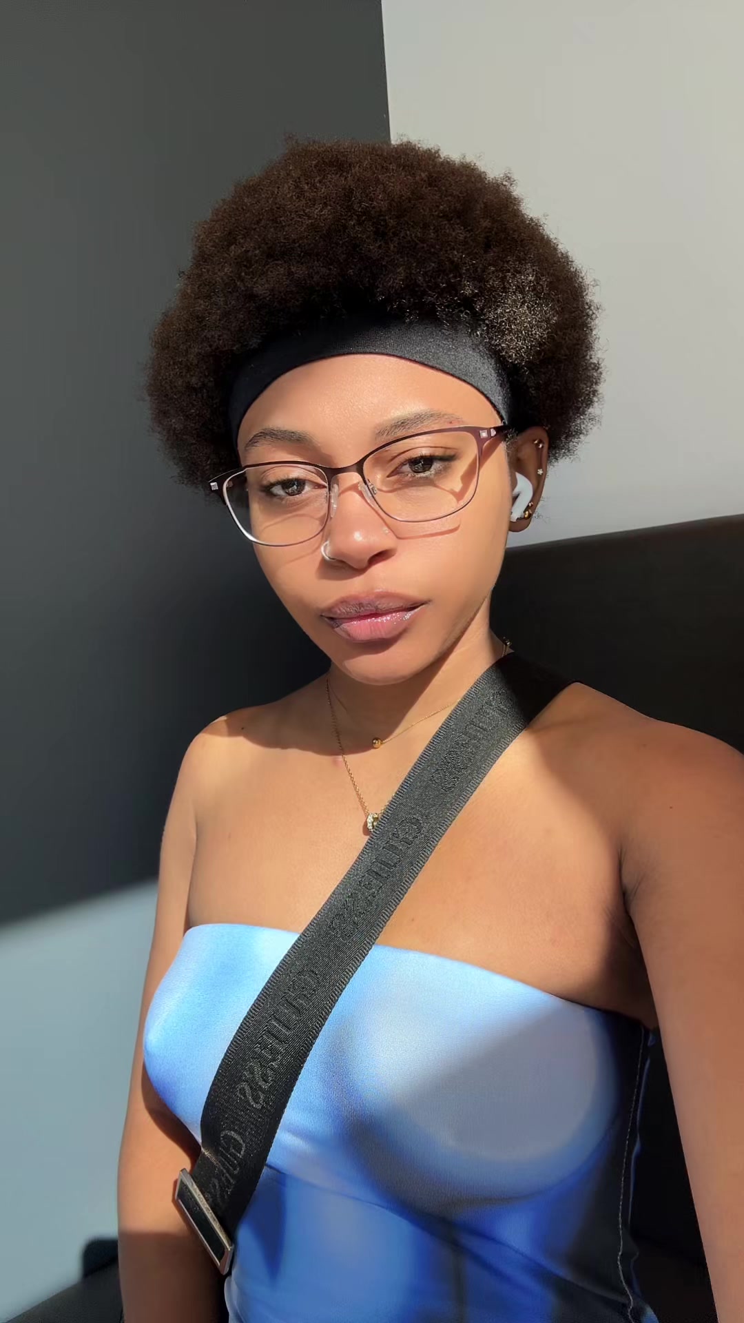@Emily🖤👤