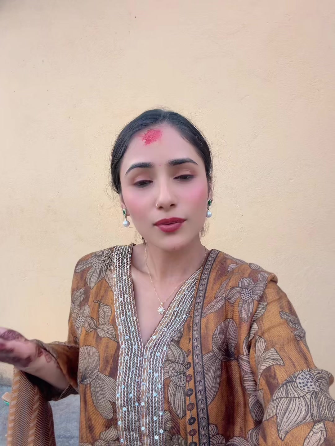 @Gauri😁❤️🌺