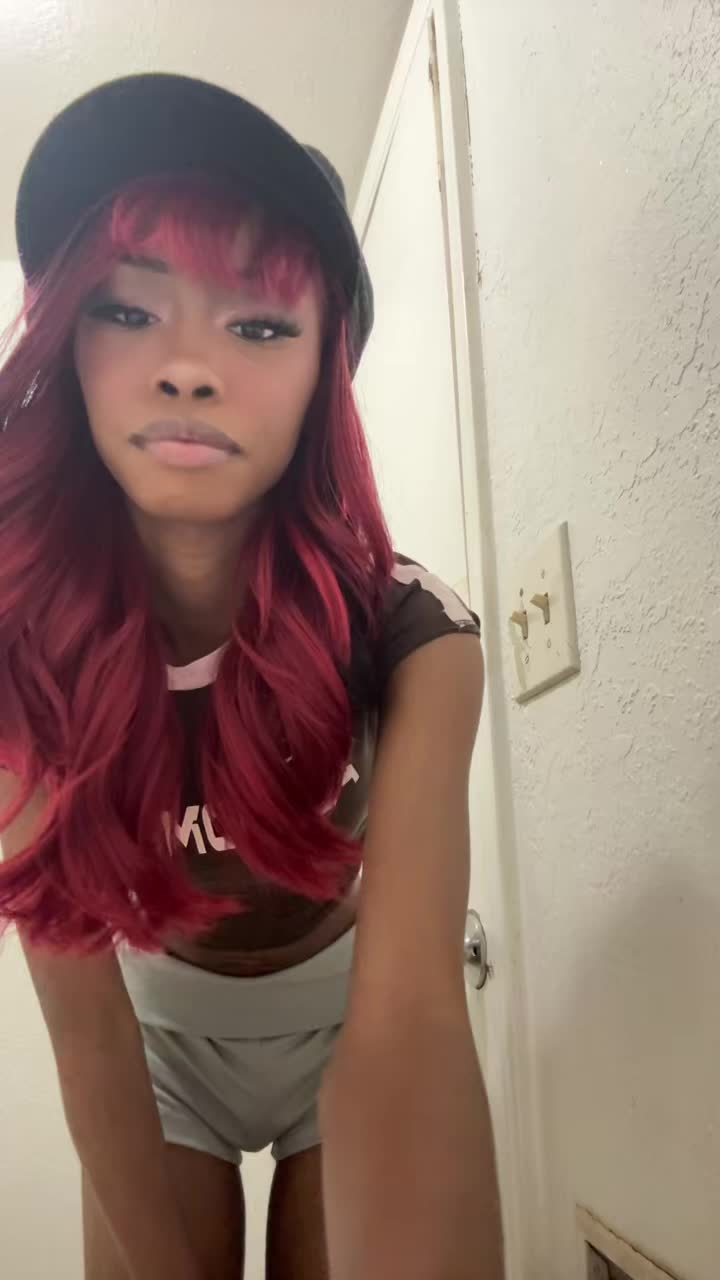 @rosebeez🌐