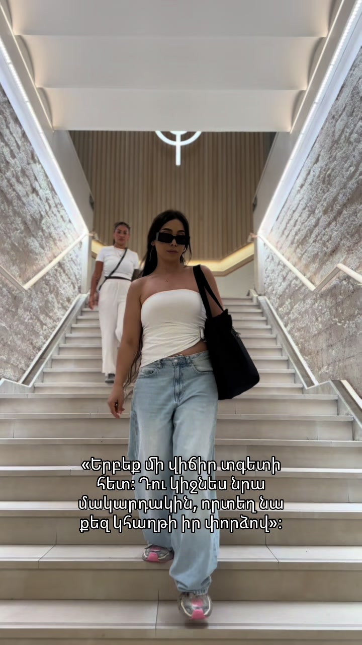 @ILona