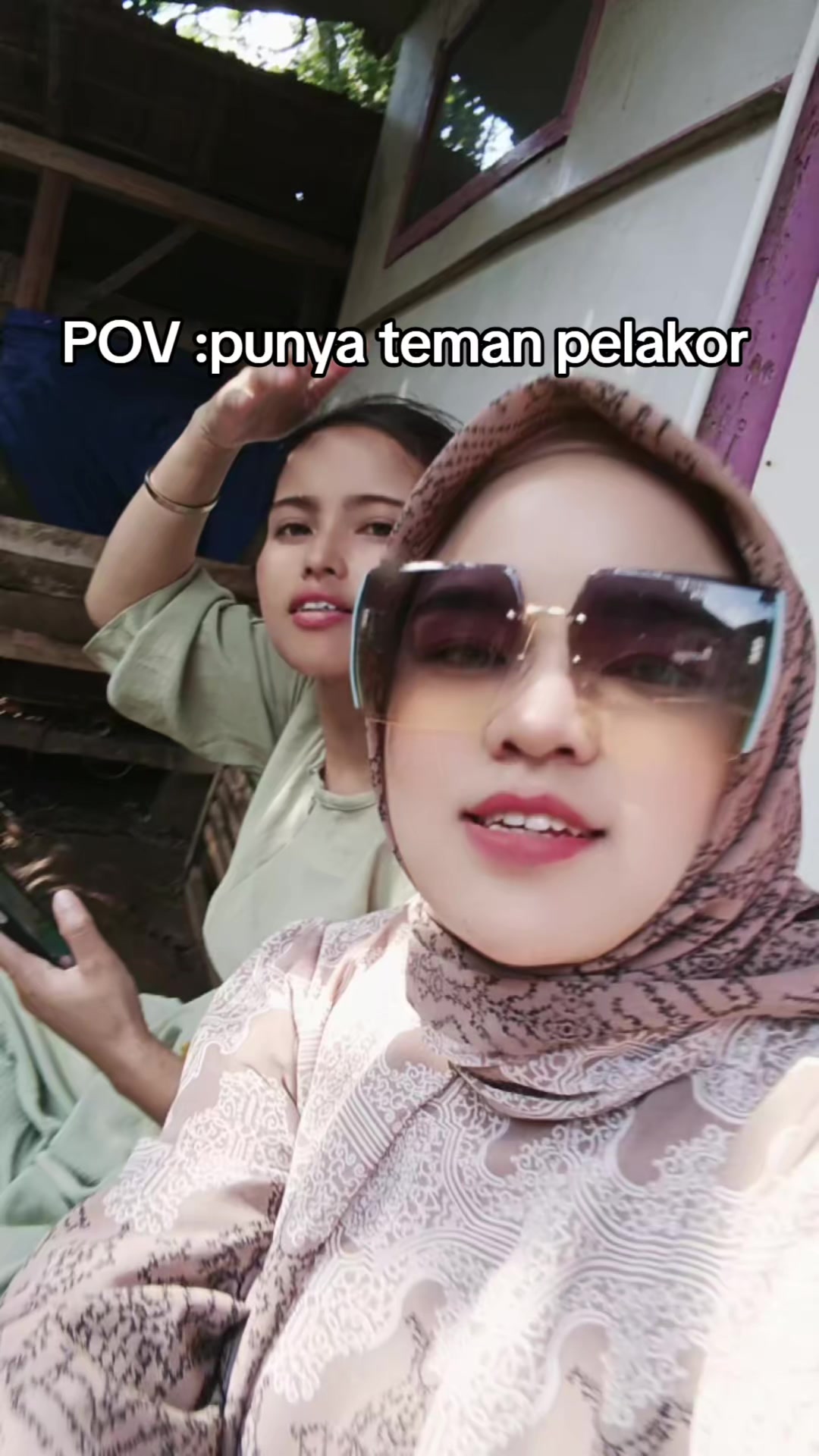 @dindaghaniya
